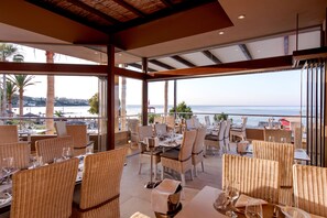 2 restaurants servant le petit déjeuner