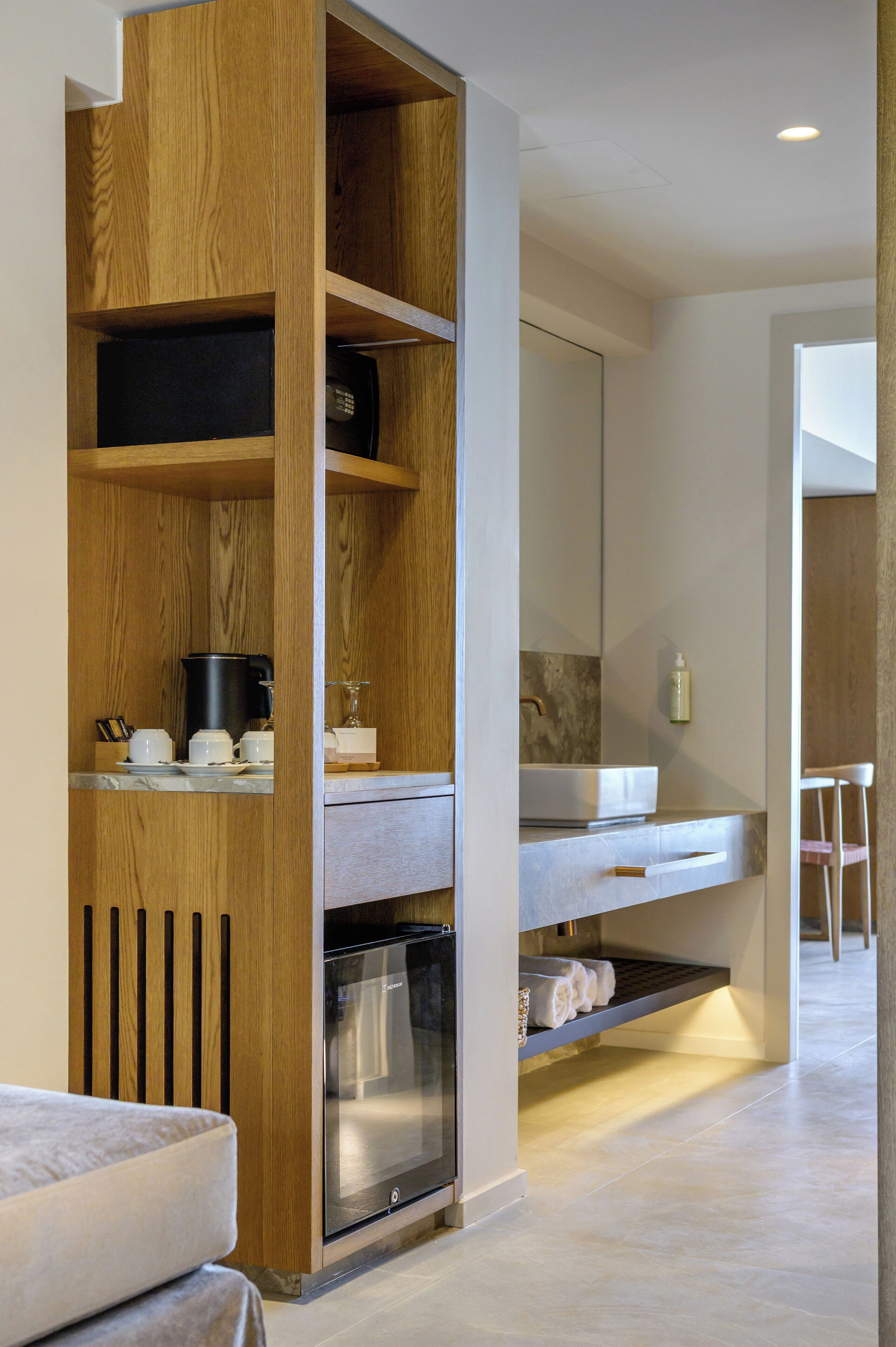 1 bedroom, in-room safe, desk, soundproofing