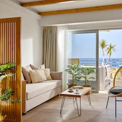Ropa de cama de alta calidad y minibar