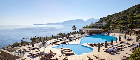 Indoor pool, 3 outdoor pools, pool umbrellas, sun loungers