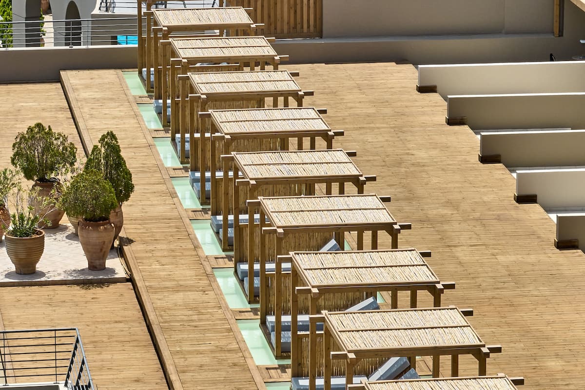 premium double room, sea view (wet terrace) | premium bedding, minibar, in-room safe, desk