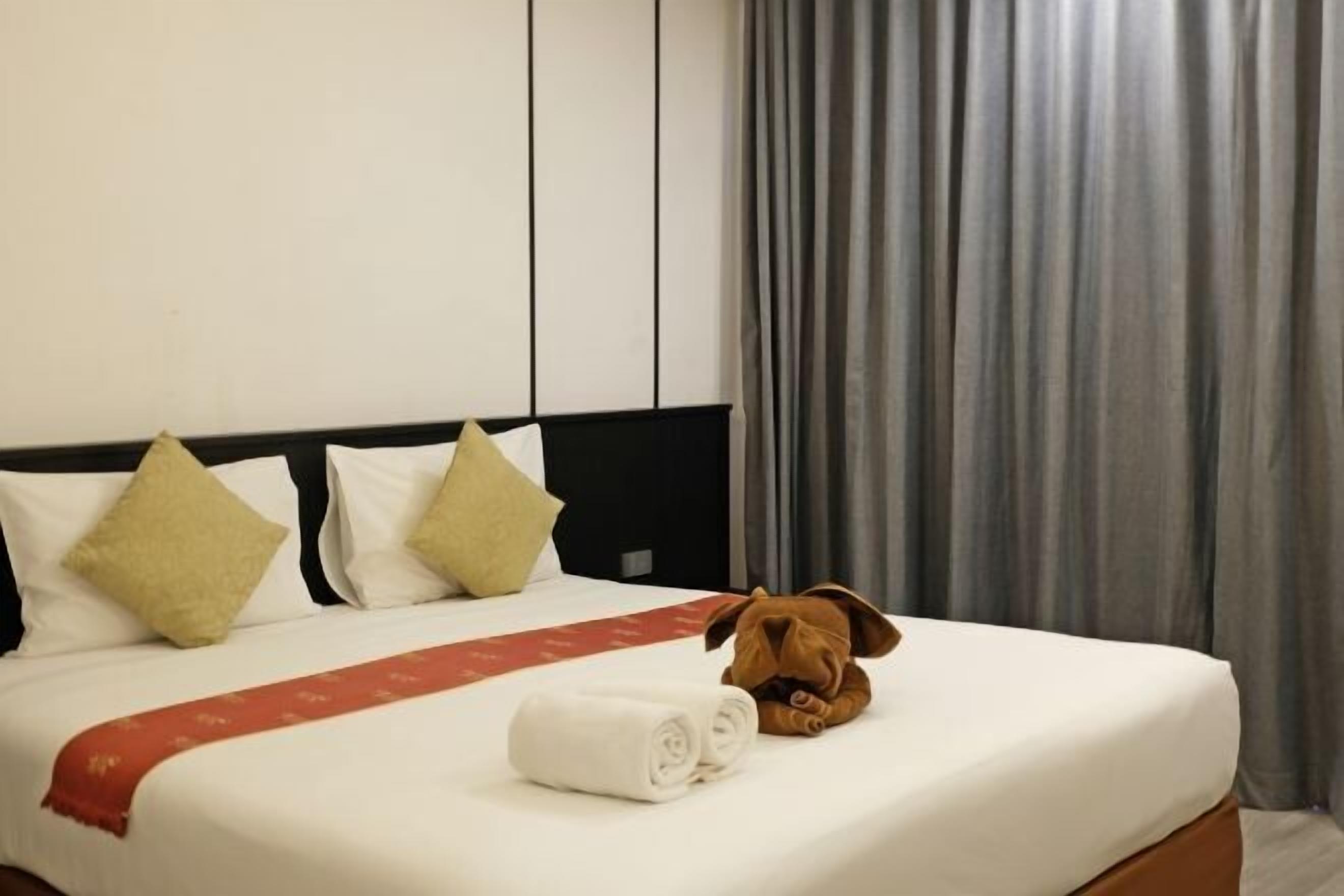 迷你吧、客房内保险箱、遮光窗帘、免费 WiFi