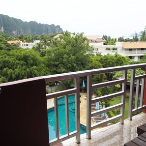 Triple with Mountain View  | Balcony view - The Palace Aonang Resort (Krabi)