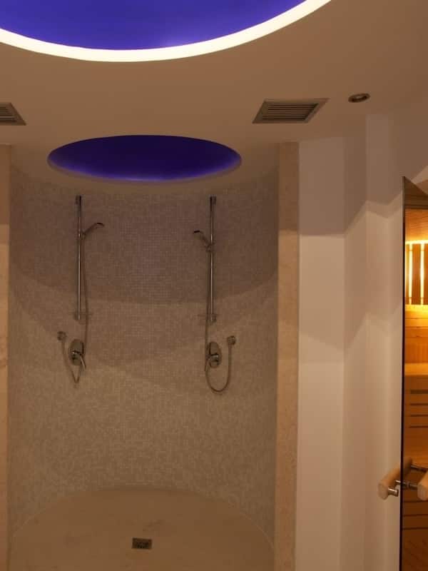 Sauna, baño turco o hammam y tratamientos corporales
