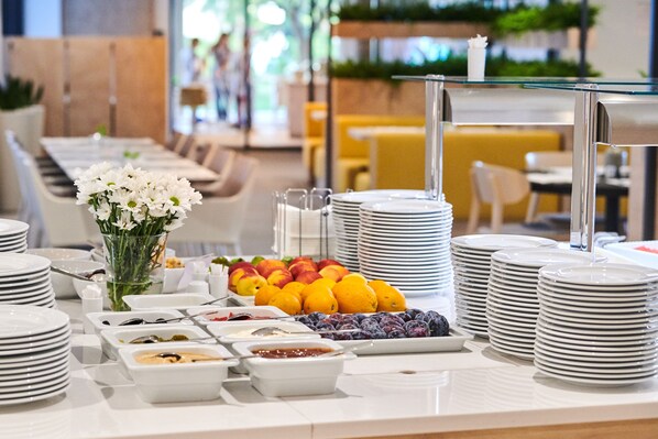 Free buffet breakfast
