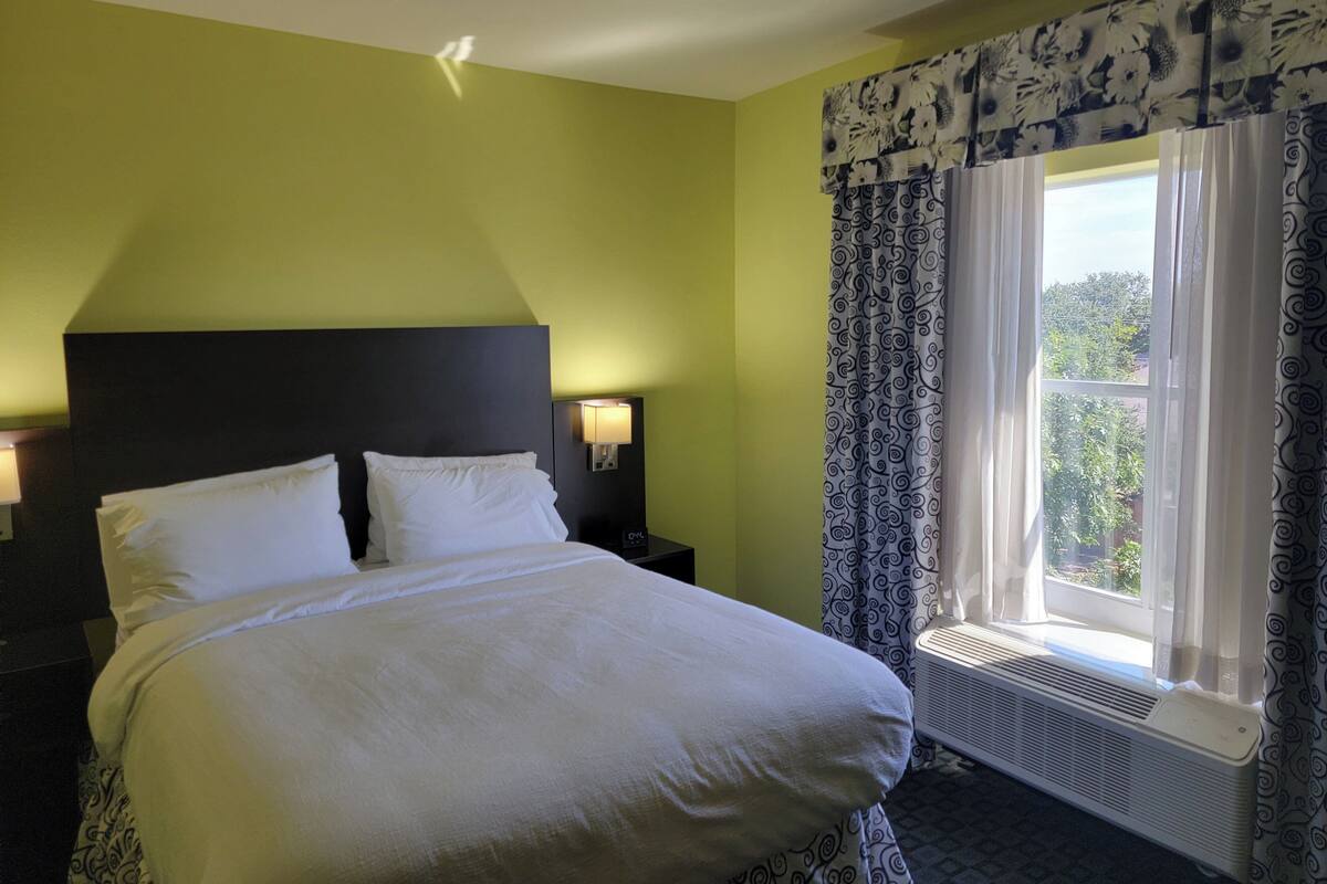 1 bedroom, desk, laptop workspace, iron/ironing board