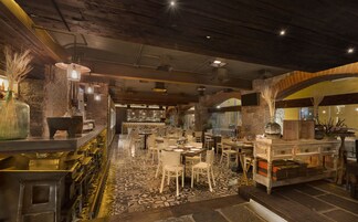 Lunch and dinner served