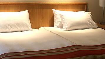 Comfort Room | 1 bedroom, in-room safe, desk, free WiFi