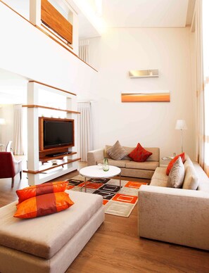 Sengetøy av topp kvalitet, dundyner og senger med overmadrass