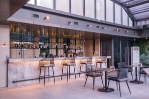2 bars/lounges, poolside bar - Golden Age Hotel Taksim (Istanbul)