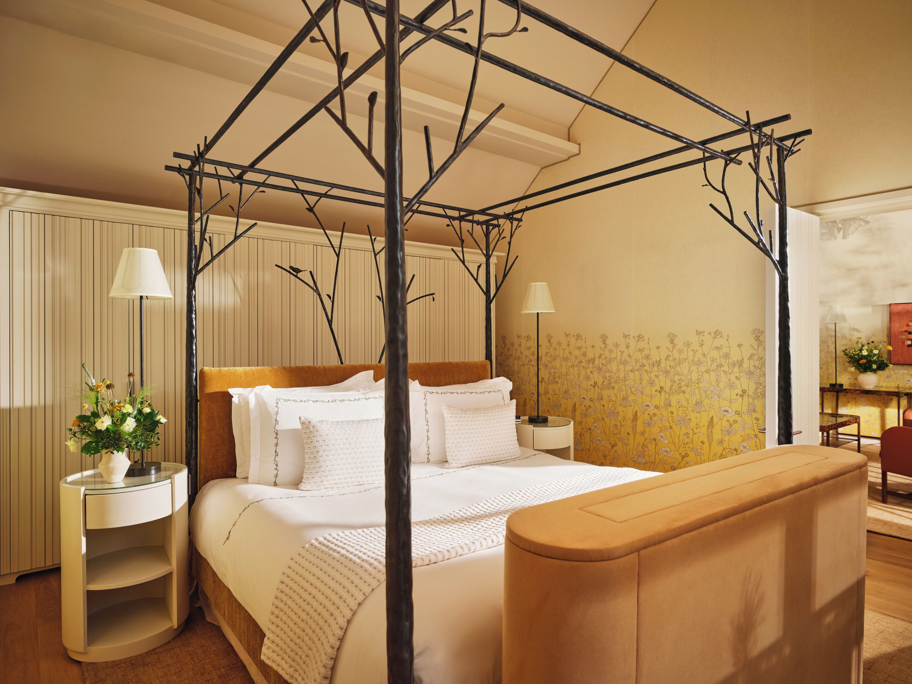 Premium Suite (Stable) | Premium bedding, minibar, in-room safe, desk
