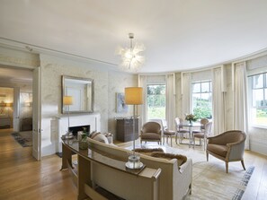 Living area - Coworth Park - Dorchester Collection (Ascot)