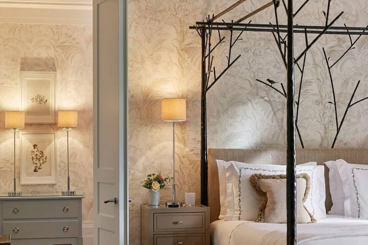 Premium Suite (Mansion) | Premium bedding, minibar, in-room safe, desk