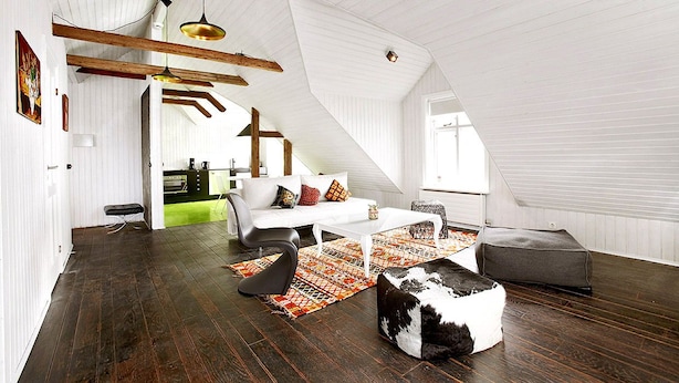 Deluxe Apartment, 1 Bedroom | Living area | 37-inch plasma TV with satellite channels, TV - Apartment K (Reykjavik)