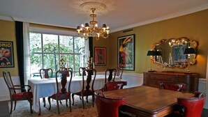 Suite (Lake House Apartment) | In-room dining - Ruby Lodge at Spring Lake Woods (Madisonville)