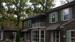 Suite (Lake House Apartment) | Balcony - Ruby Lodge at Spring Lake Woods (Madisonville)