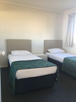 Apartment, 2 Bedrooms | Individually furnished, iron/ironing board, cribs/infant beds - Portobello Resort Apartments (Mermaid Beach)
