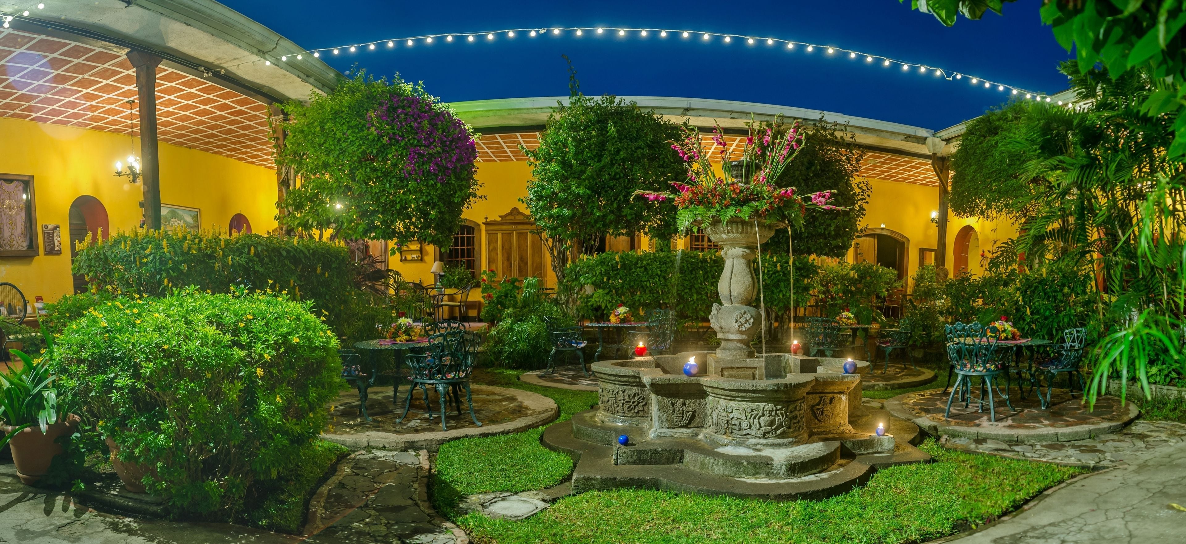 Fassade der Unterkunft – Abend/Nacht