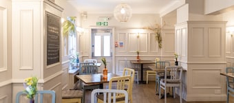 The Red Lion Hotel