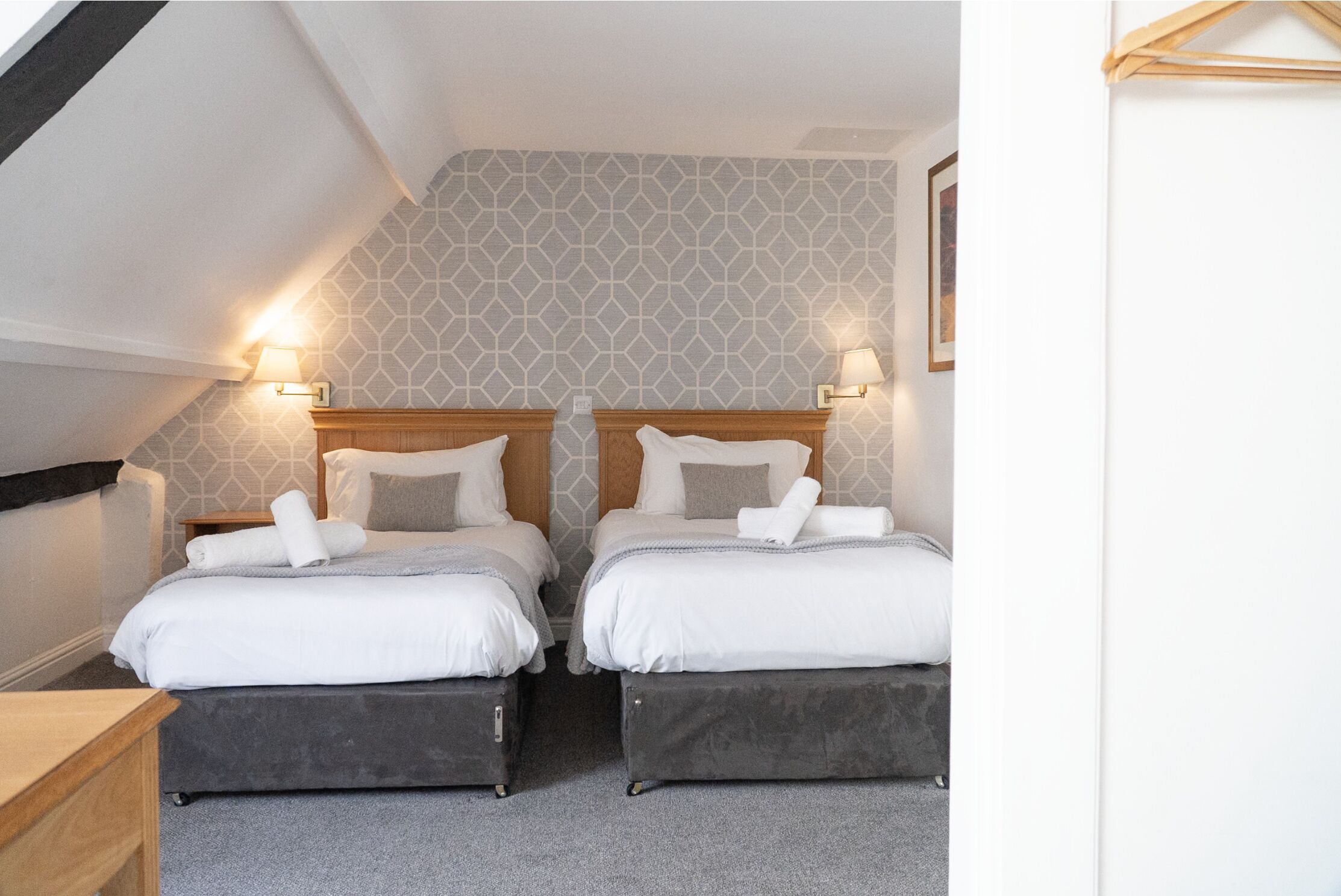 deluxe twin room, ensuite (or shower) | 1 bedroom