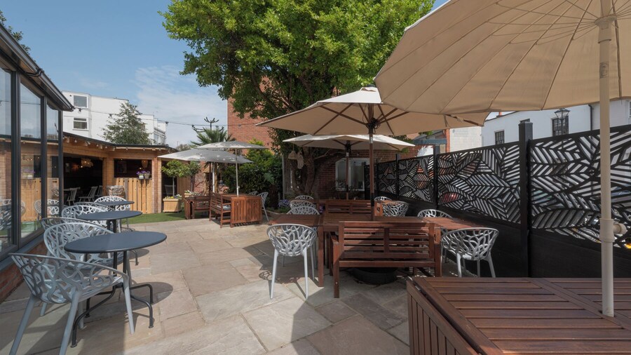 The Clarence Boutique Rooms