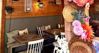 The Clarence Boutique Rooms