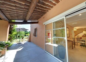 Interior entrance - Le Mas du Colombier (Cadenet)