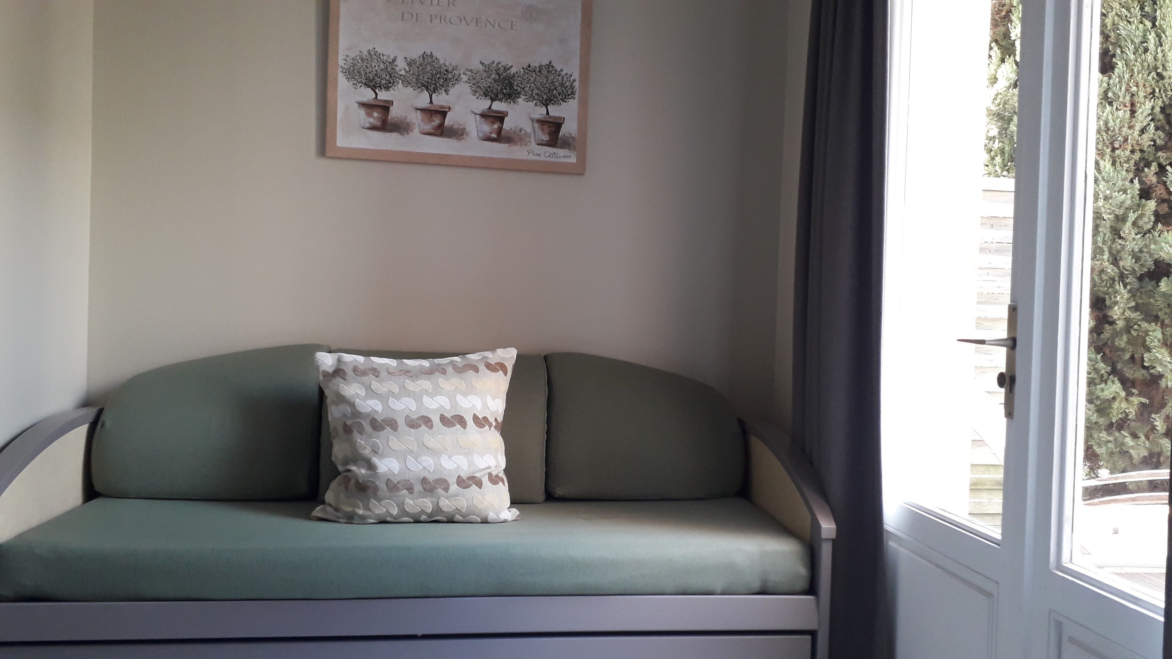 comfort room, terrace | garden view