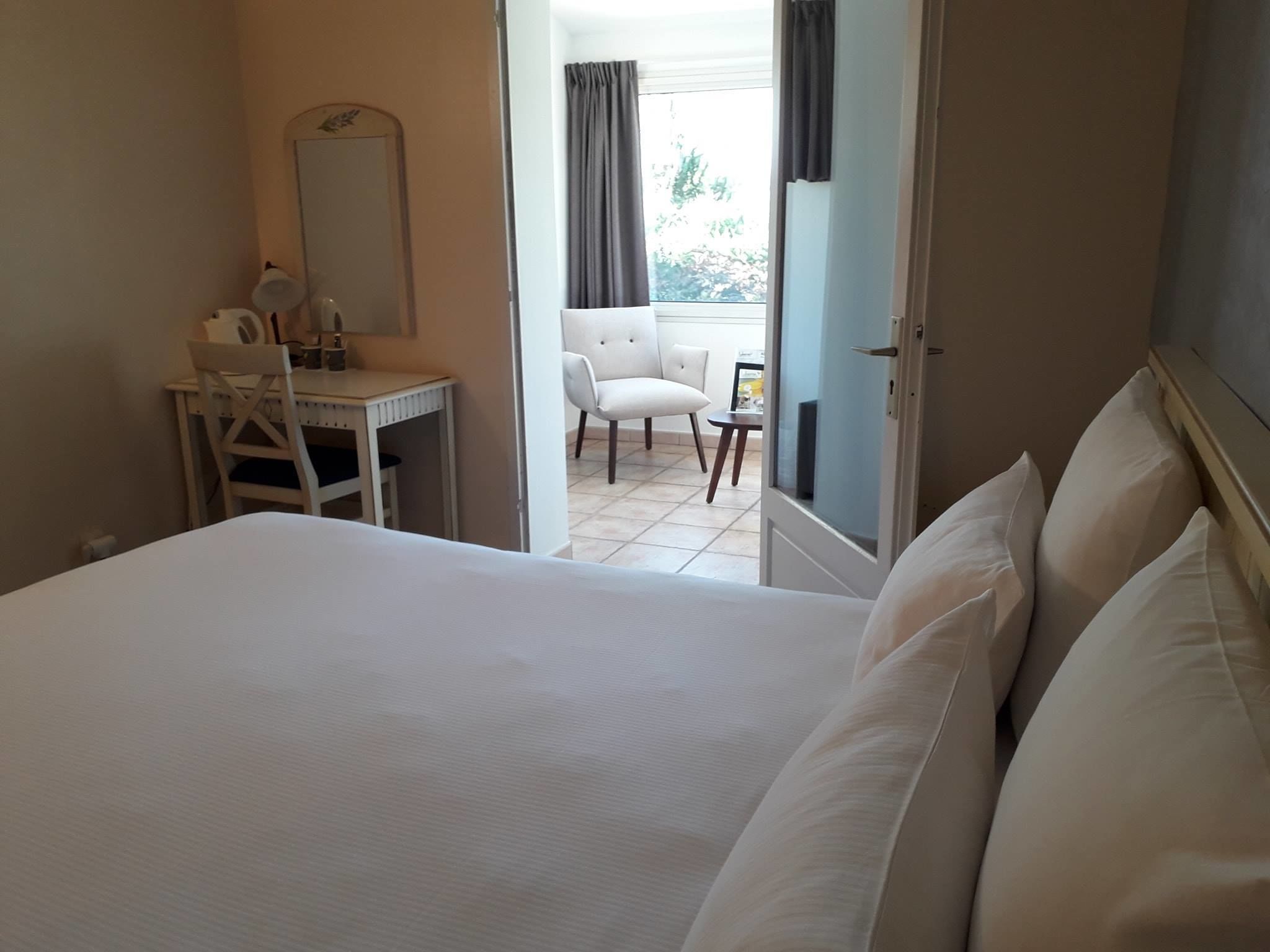 1 bedroom, in-room safe, desk, blackout curtains