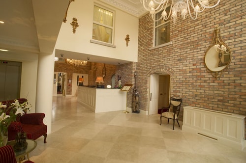 Maudlins House Hotel