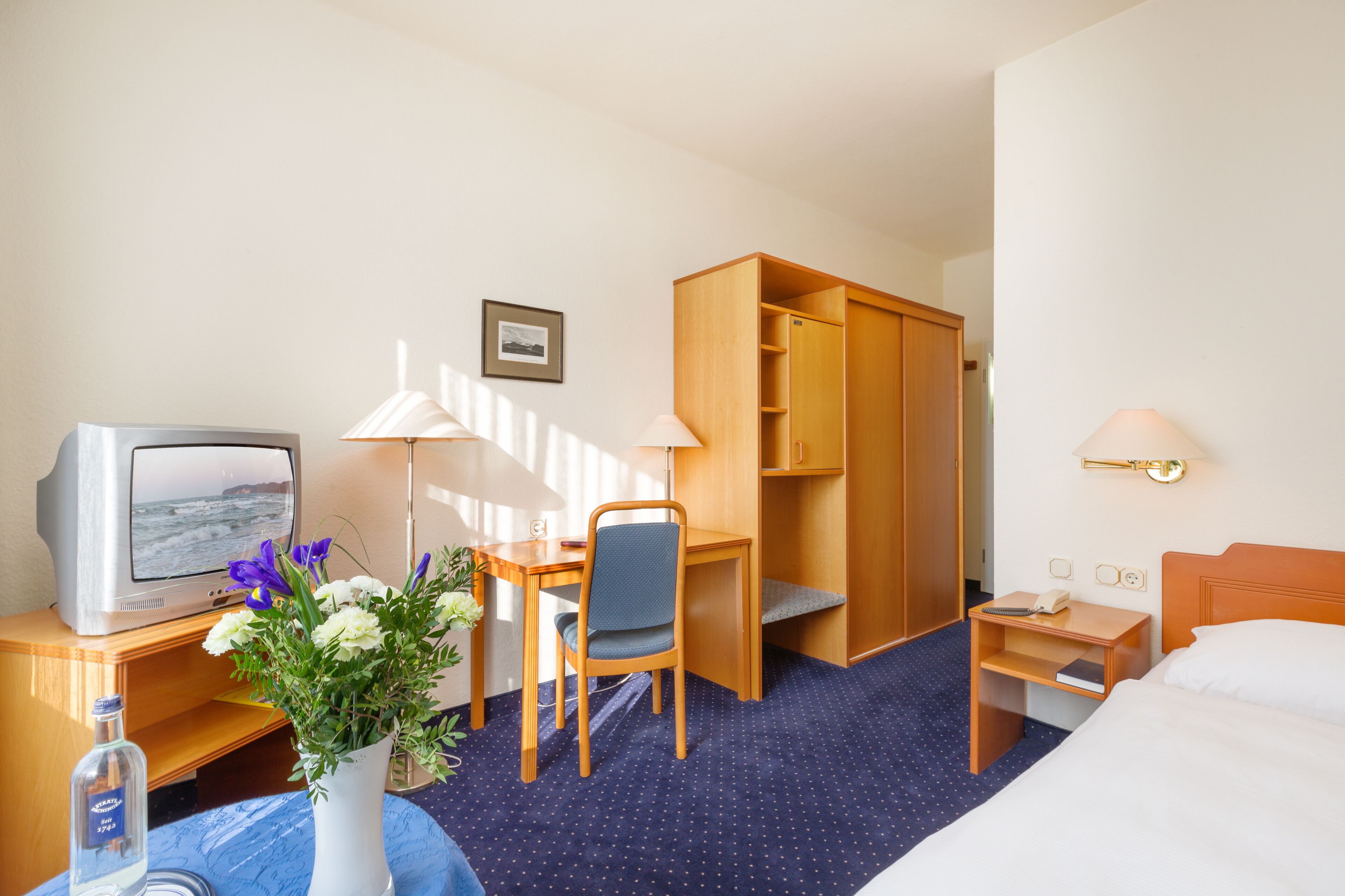 single room | living area | tv