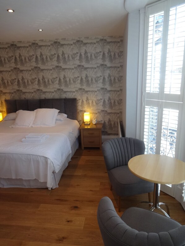 Superior Double Room | Desk, iron/ironing board, free WiFi - Aquarium Guest House (Brighton)