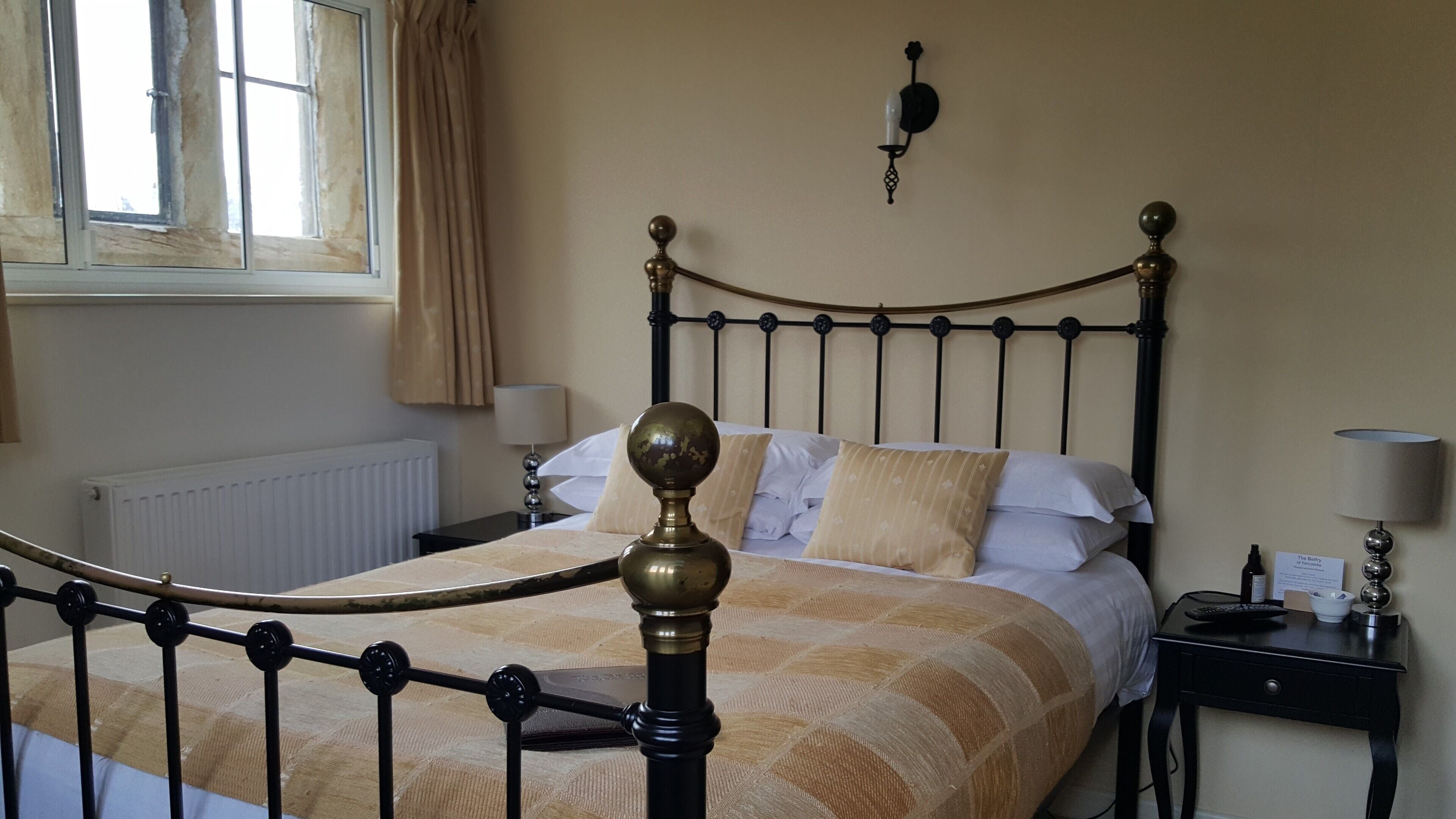 Double Room, Ensuite (The Byron Room) | Individually decorated, individually furnished, soundproofing