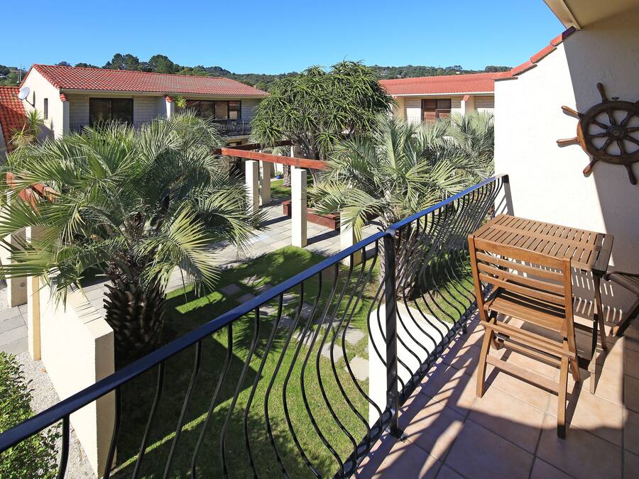 Studio with Courtyard | View from room
