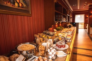 Daily buffet breakfast for a fee - Hotel Bacero (Wroclaw)