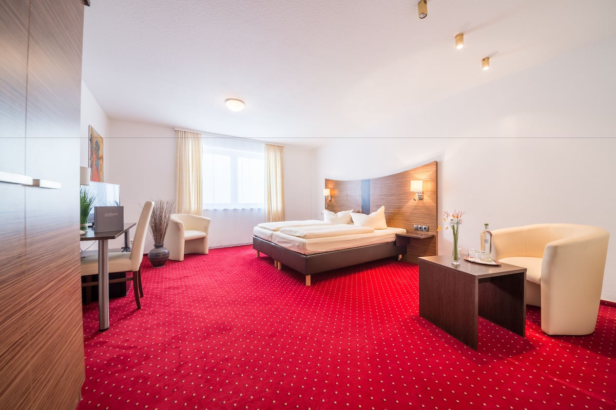 Minibar, in-room safe, desk, soundproofing