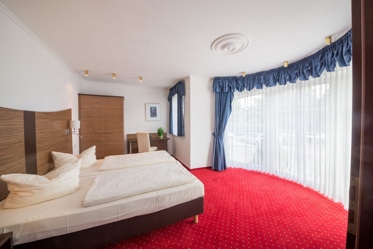 Standard Apartment, Tower | Minibar, in-room safe, desk, soundproofing