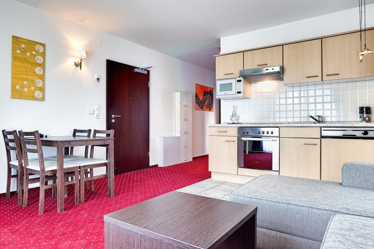 Standard Apartment | In-room dining