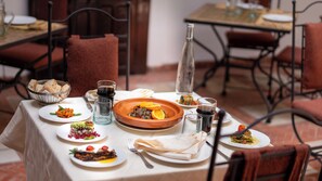Breakfast, lunch and dinner served - Riad Joudour (Marrakech)