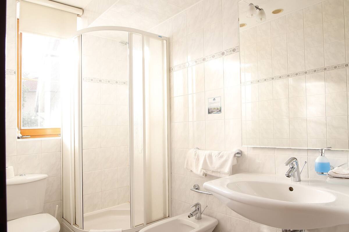 standard double room | premium bedding, minibar, in-room safe, desk