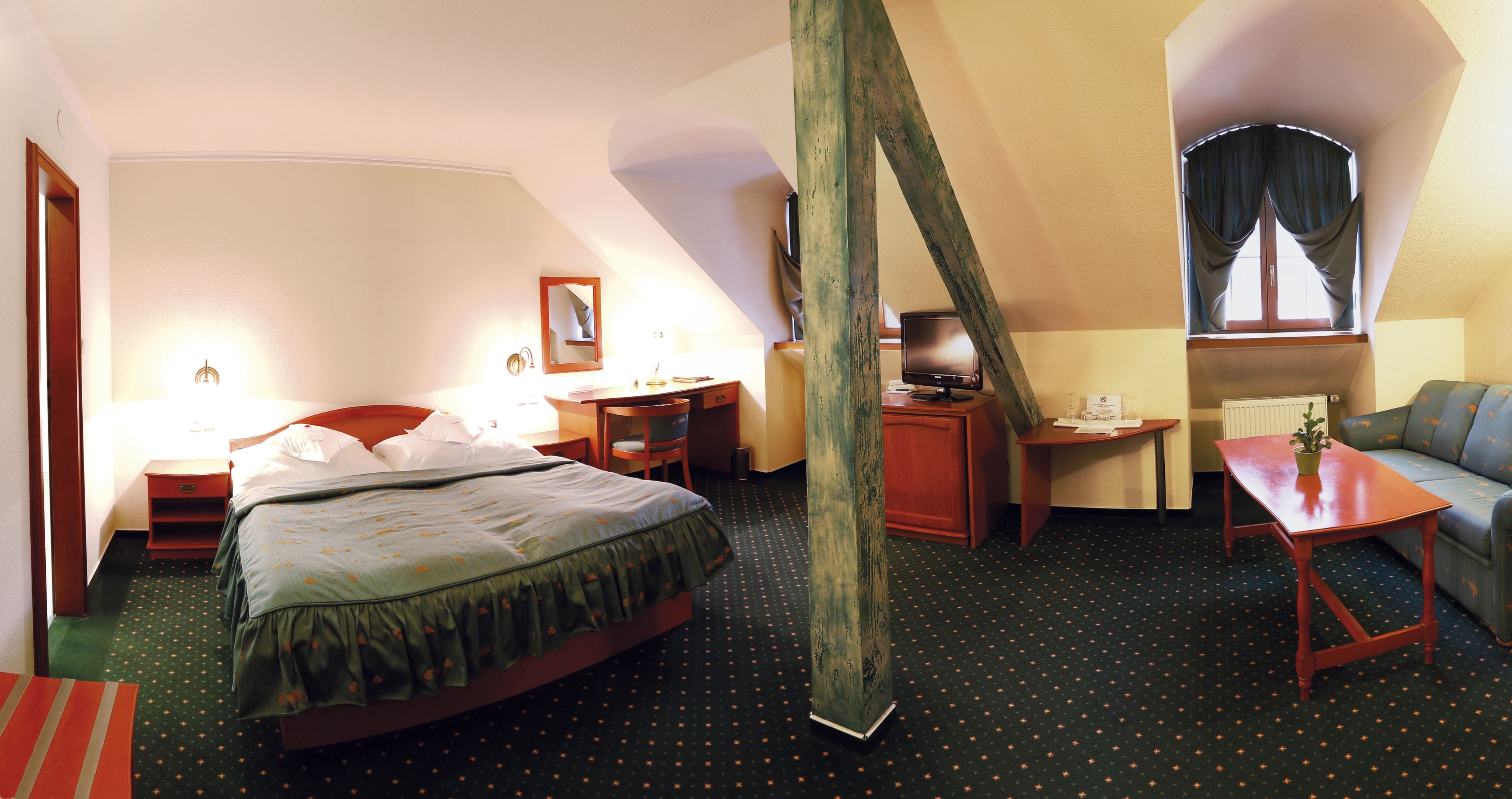comfort double room | premium bedding, minibar, in-room safe, desk