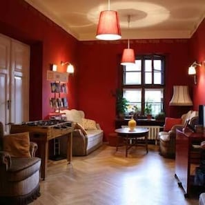 Unclassified image, 5 of 52, button