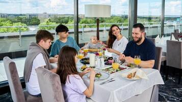 3 restaurants, breakfast, lunch, dinner served; Modern European cuisine