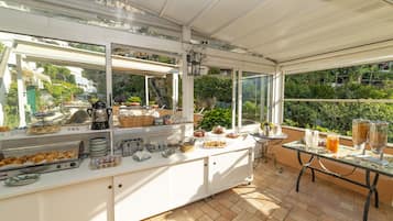 Breakfast buffet