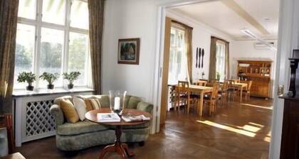 Adels Lågprishotell