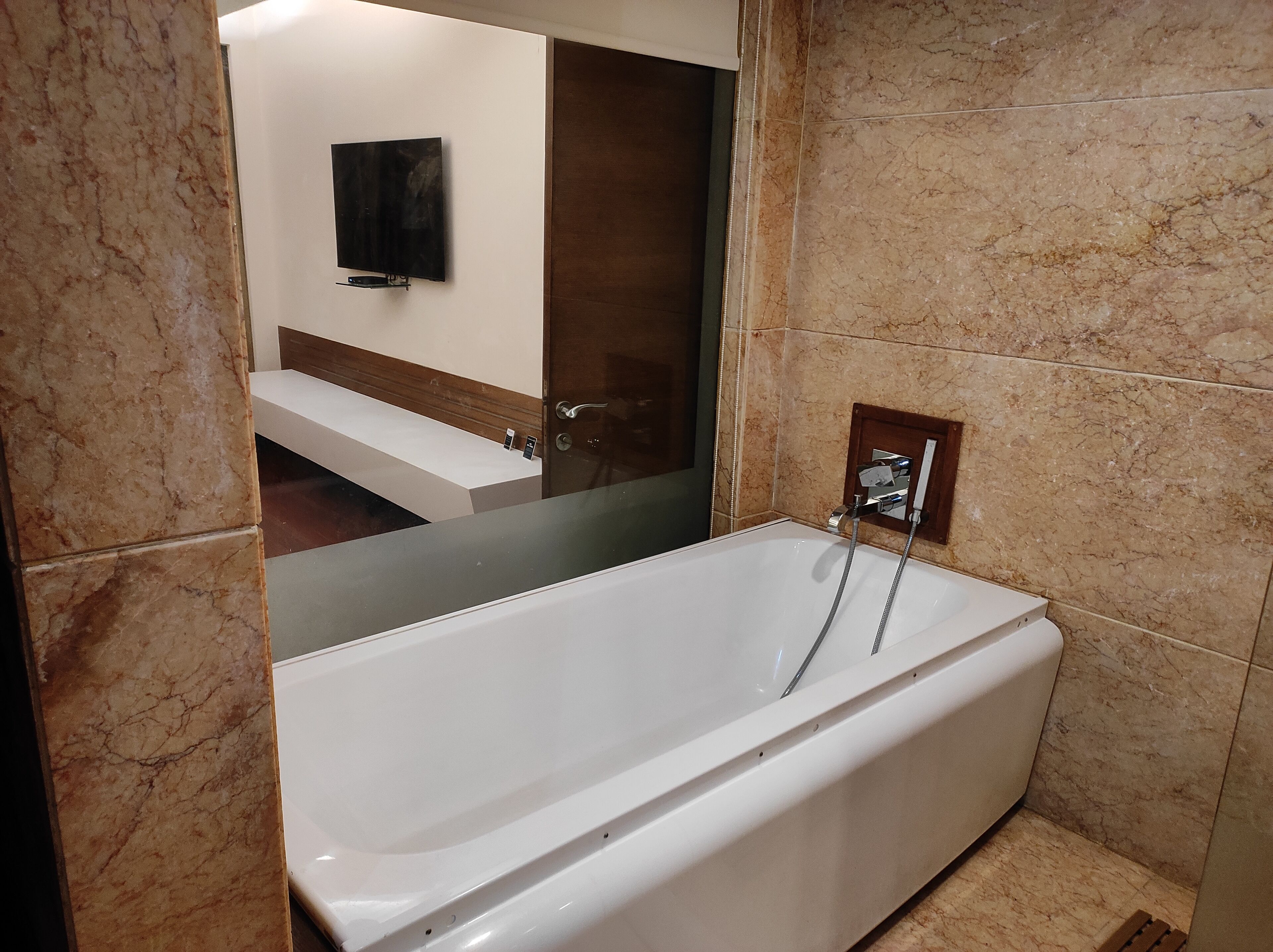 suite, 1 king bed, balcony | bathroom | shower, eco-friendly toiletries, hair dryer, bathrobes