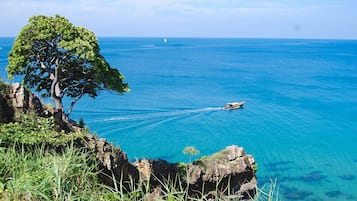 Vista frontal de la propiedad