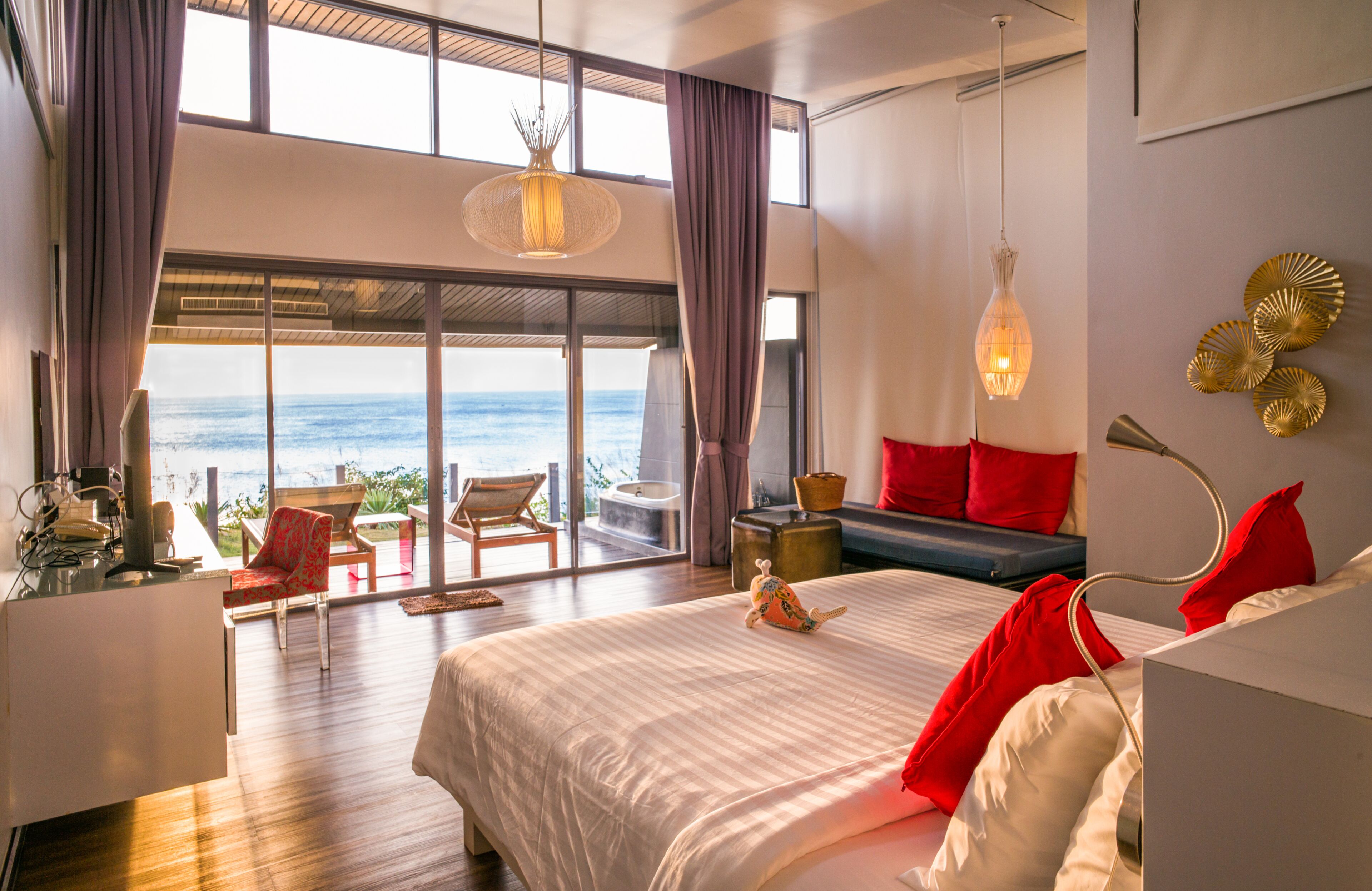 The Privilege Suite with Spectacular Sea View | เครื่องนอนระดับพรีเมียม, ผ้านวมขนเป็ด, เตียง Select Comfort, มินิบาร์