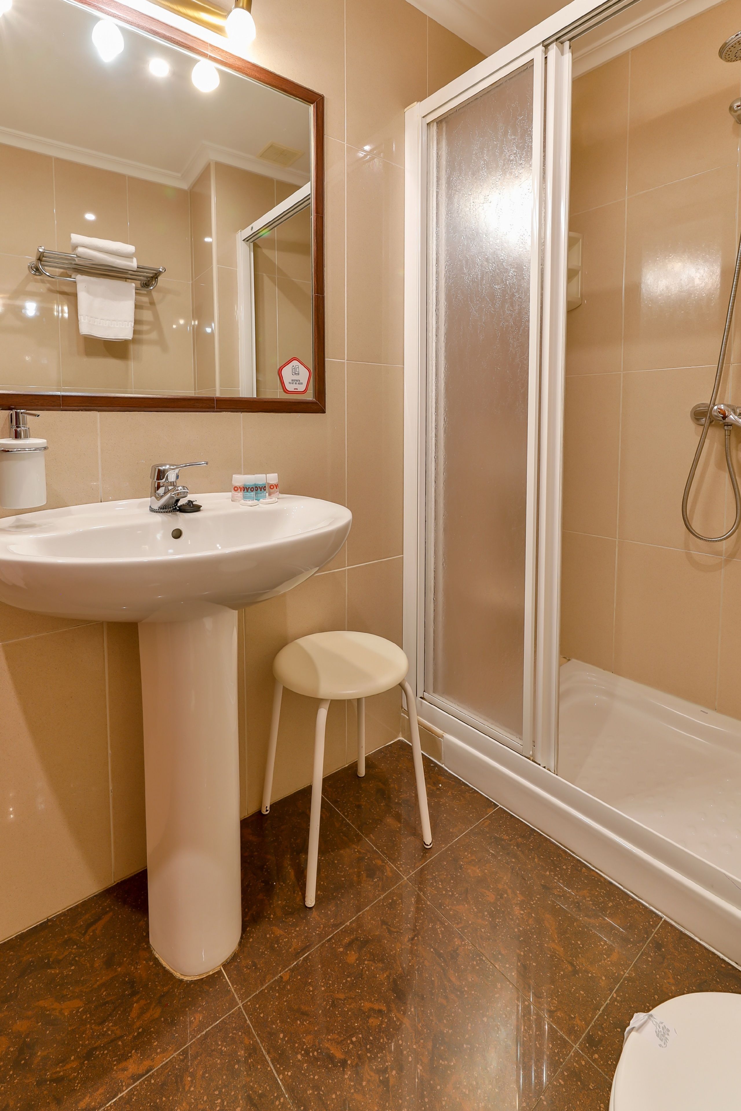 twin room, sea view | bathroom | shower, free toiletries, hair dryer, towels
