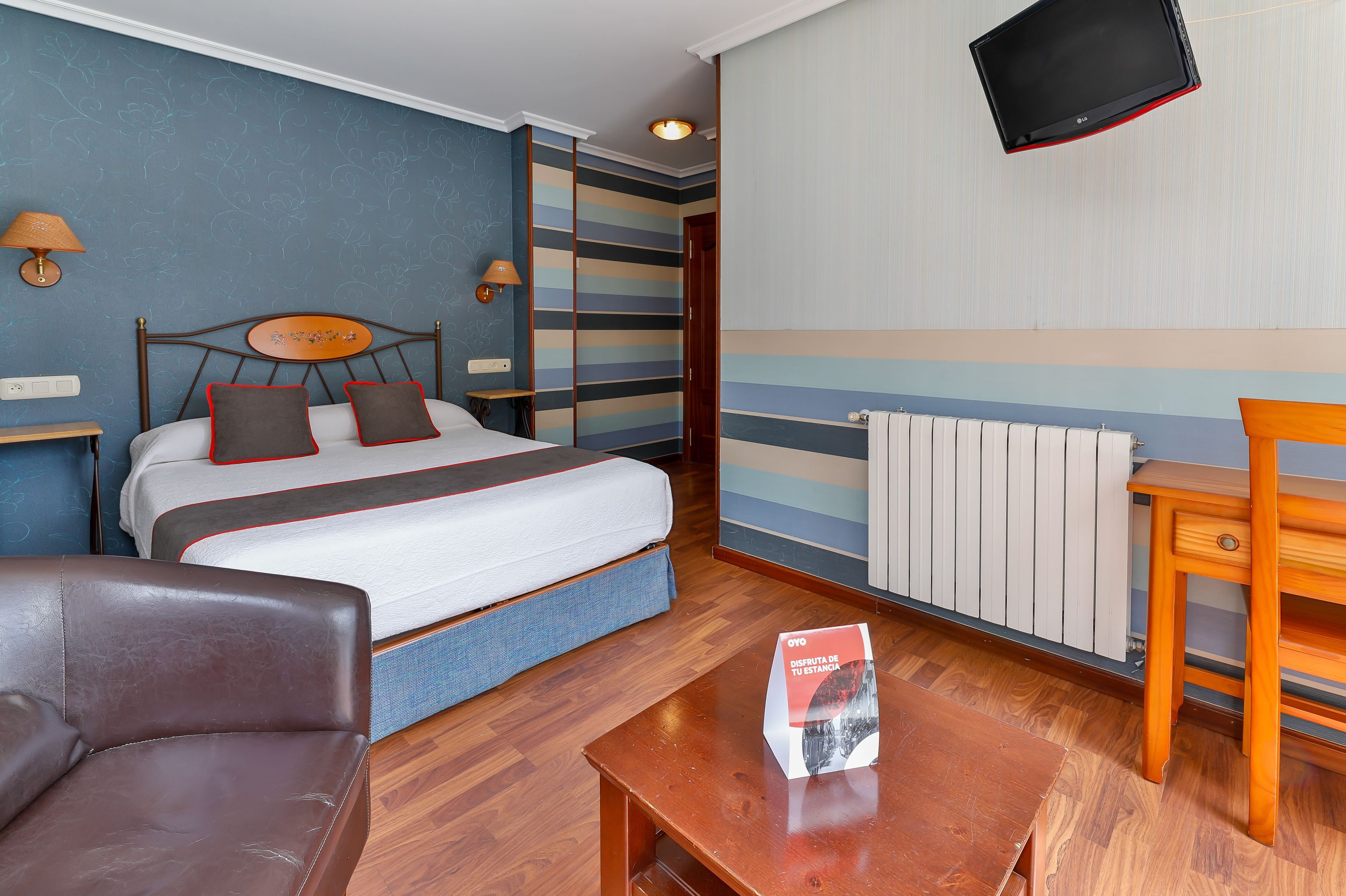 double room, sea view | desk, free wifi, bed sheets